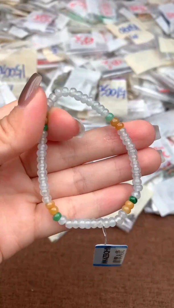 未镶嵌挂件翡翠—