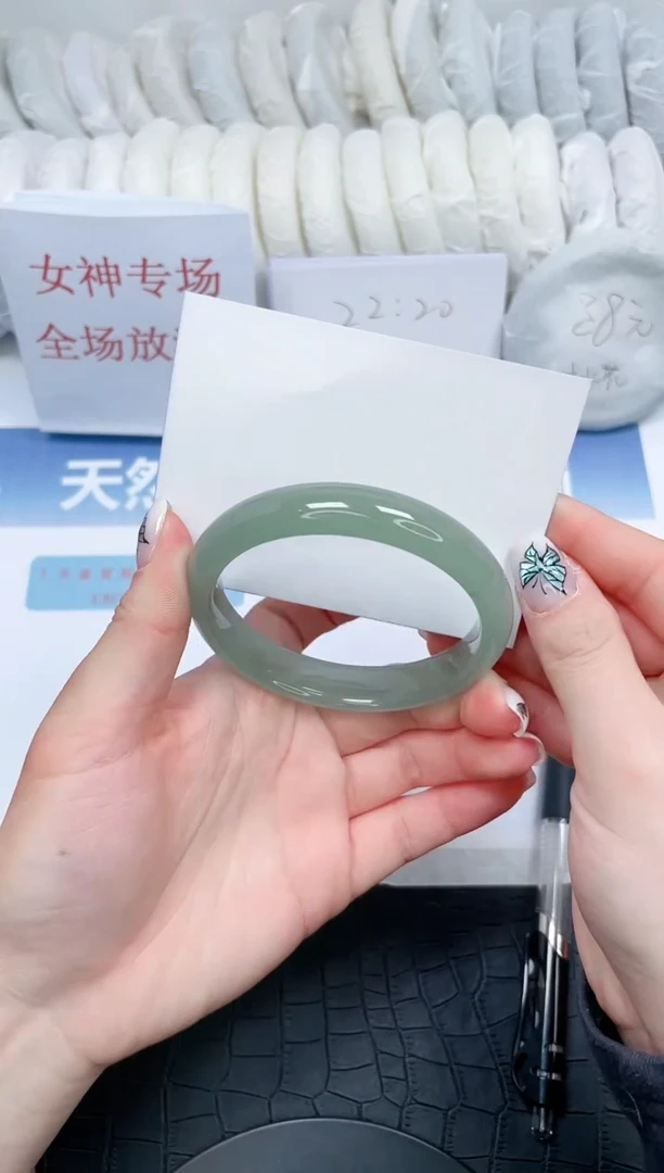 【闪购商品】石英质玉手镯未镶嵌259-57.8