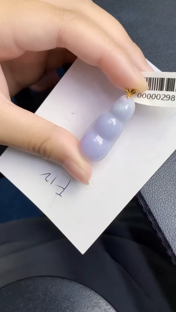 翡翠18K金镶嵌颈饰000000000