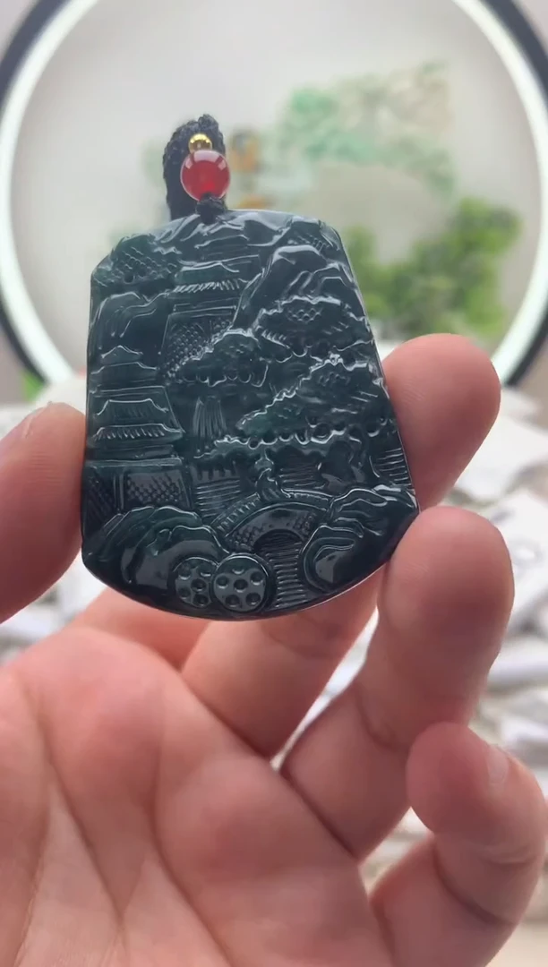 颈饰未镶嵌翡翠山水牌