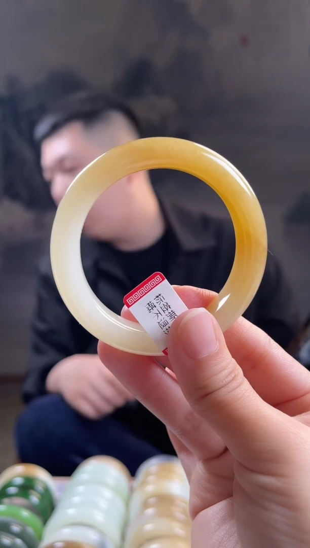 未镶嵌手镯和田玉51+圈口仅一只