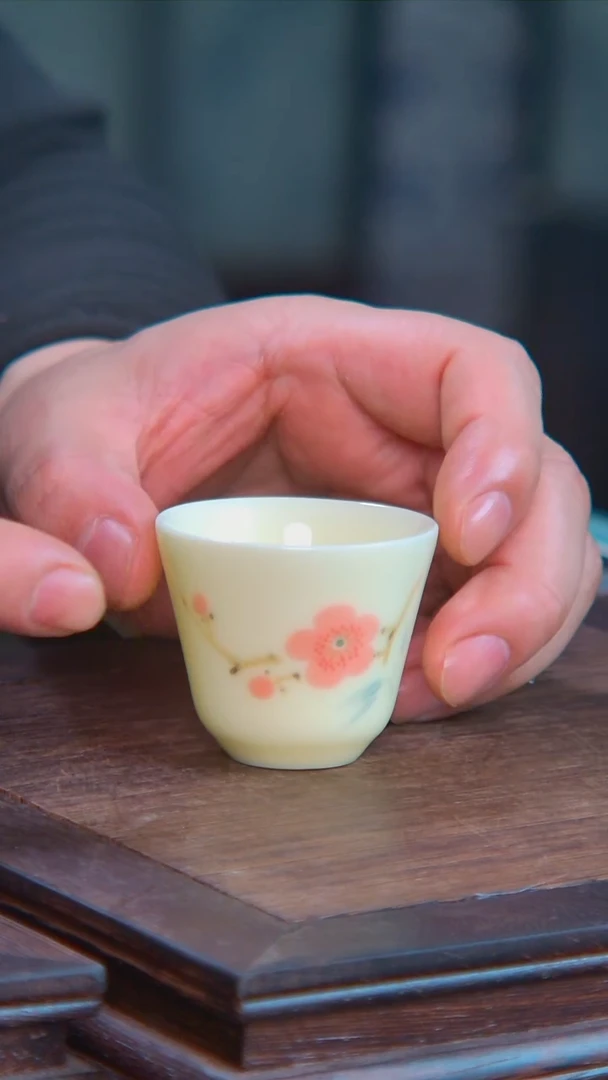 瓷央博文化交流瓷器稀土翠竹红梅