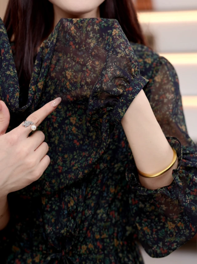 紫烟2025新款新中式国风设计感气质小衫K303金金