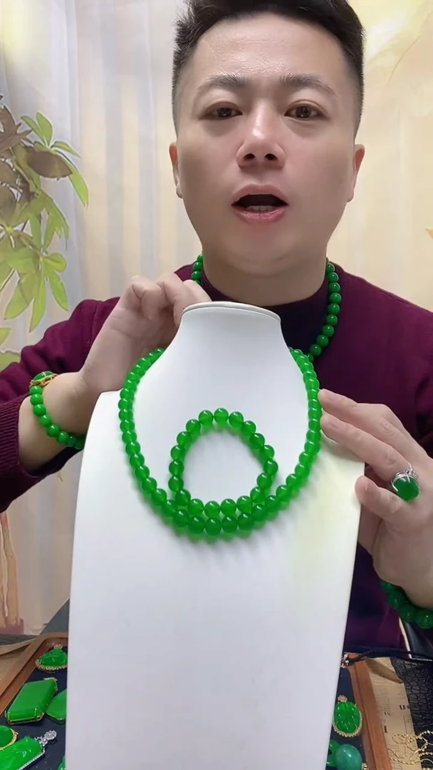 项链14K金镶嵌翡翠翡翠项链