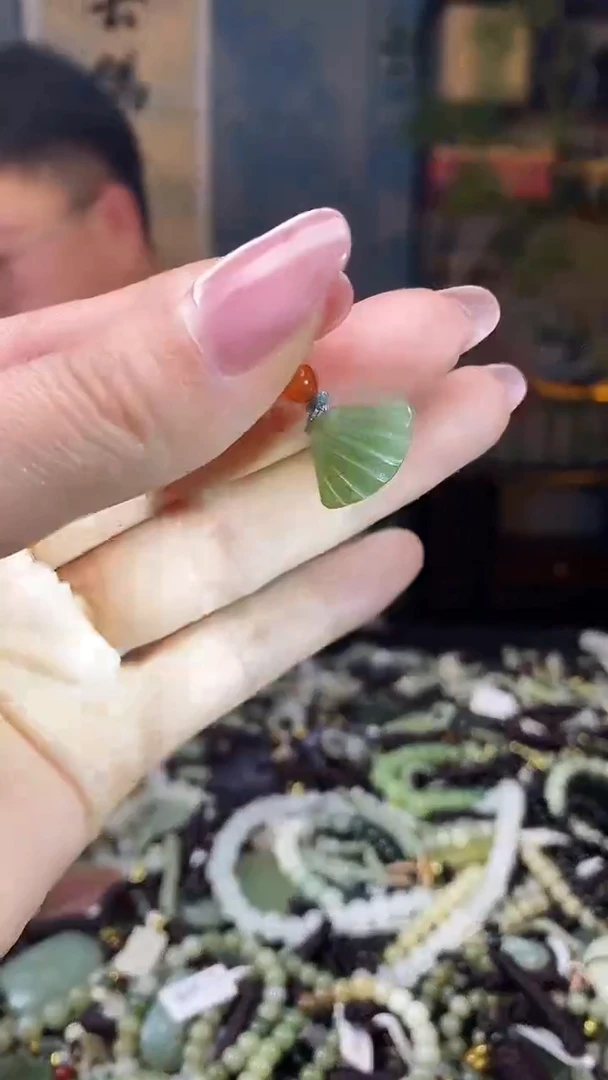 颈饰未镶嵌和田玉多样性发货，拍一发一