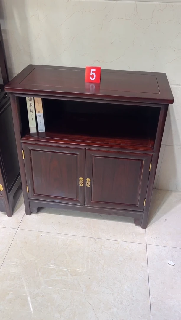黑酸枝木类成套家具前**锦两抽两门餐边柜