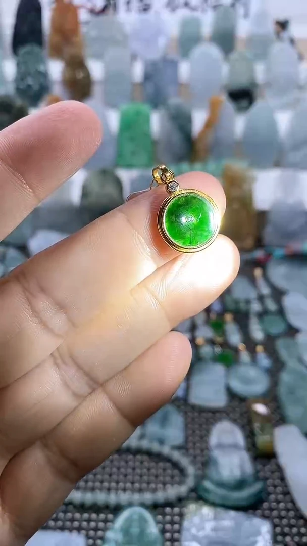 翡翠未镶嵌吊坠(不含链)1