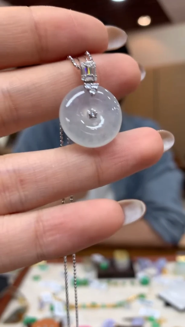 吊坠(不含链)18K金镶嵌翡翠平安扣