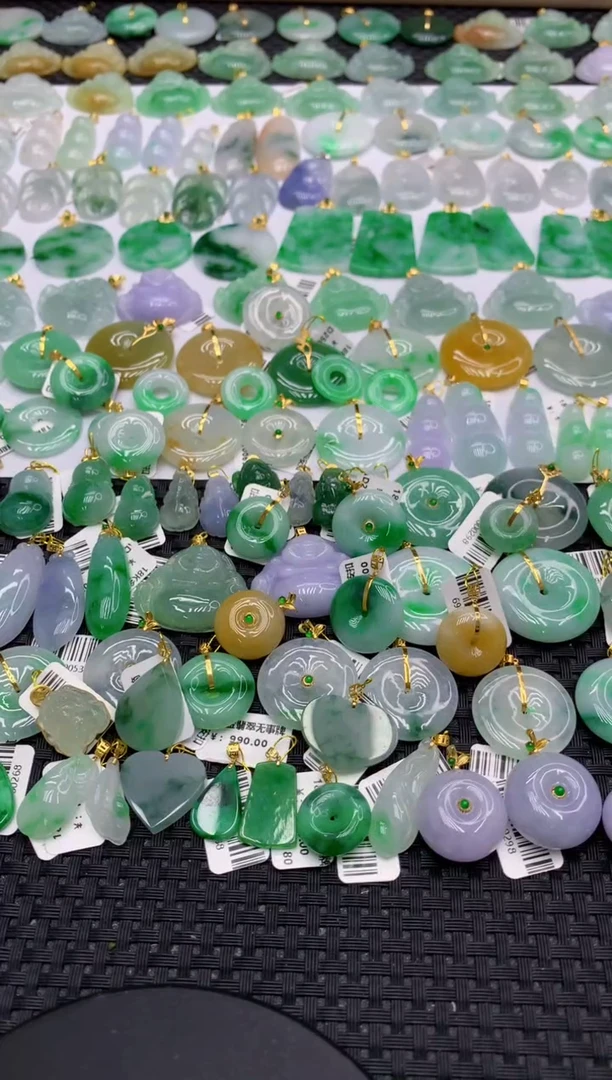 翡翠未镶嵌颈饰111111111111