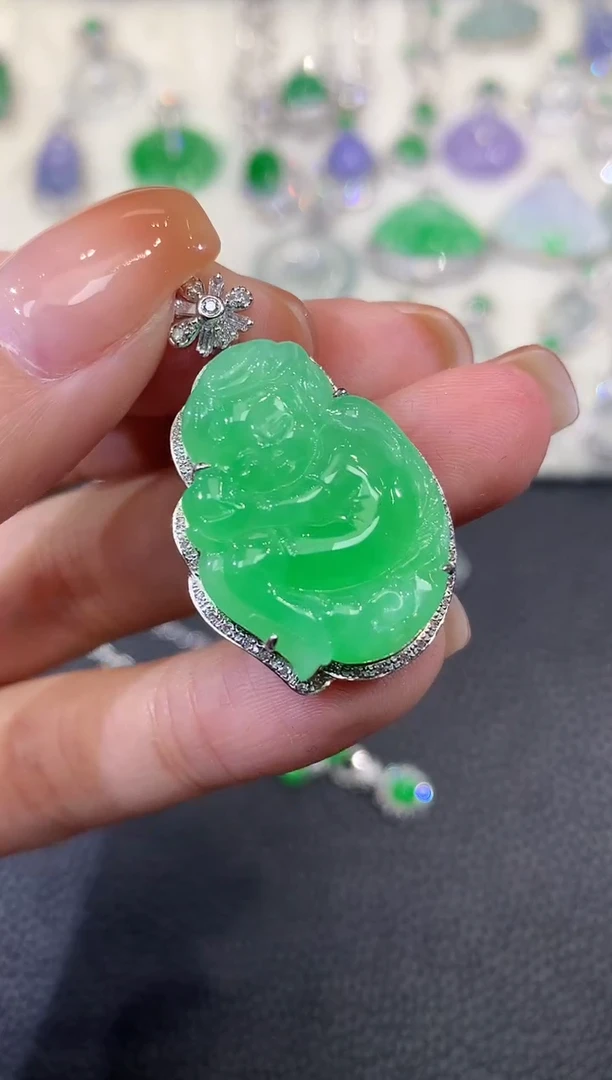 吊坠(不含链)18K金镶嵌翡翠a82
