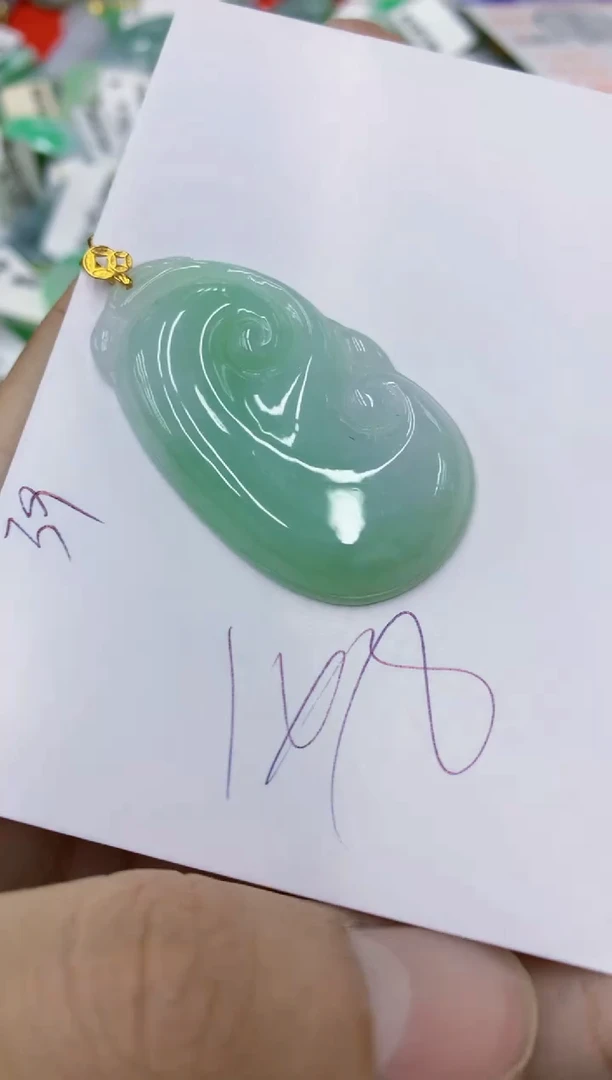颈饰18K金镶嵌翡翠11111111111