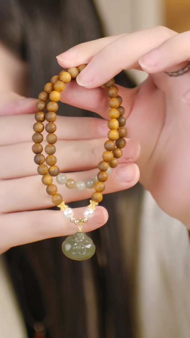 未镶嵌手串和田玉（两圈黄奇楠0.6+和田玉抱抱佛）