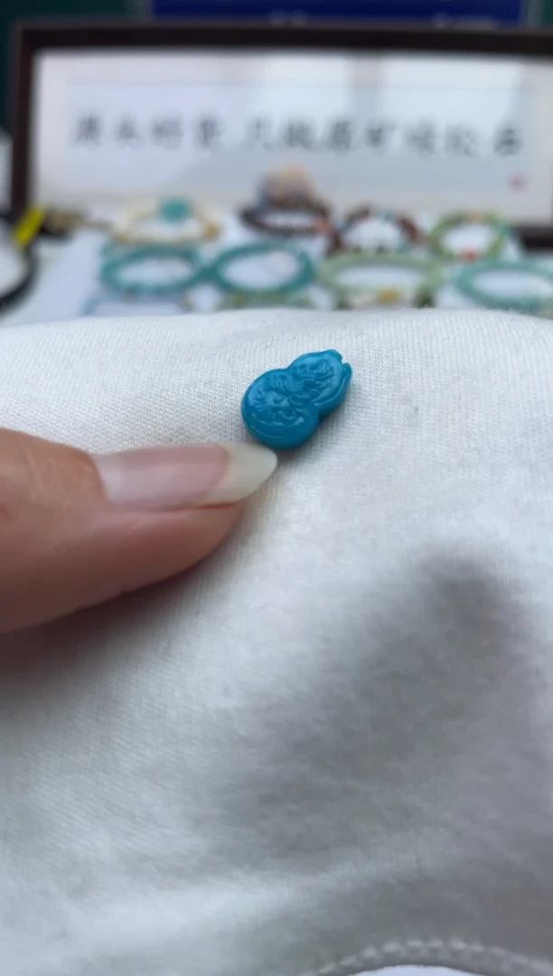 未镶嵌绿松石珠宝奇石57