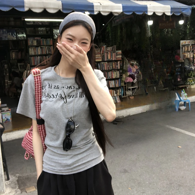 圆领短袖t恤女夏季正肩穿搭花灰色修身chic韩系绝美小上衣