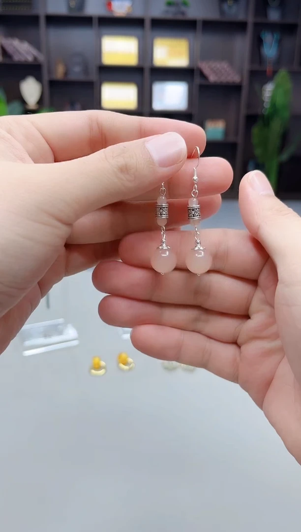 银S925镶嵌耳饰玛瑙/玉髓338000