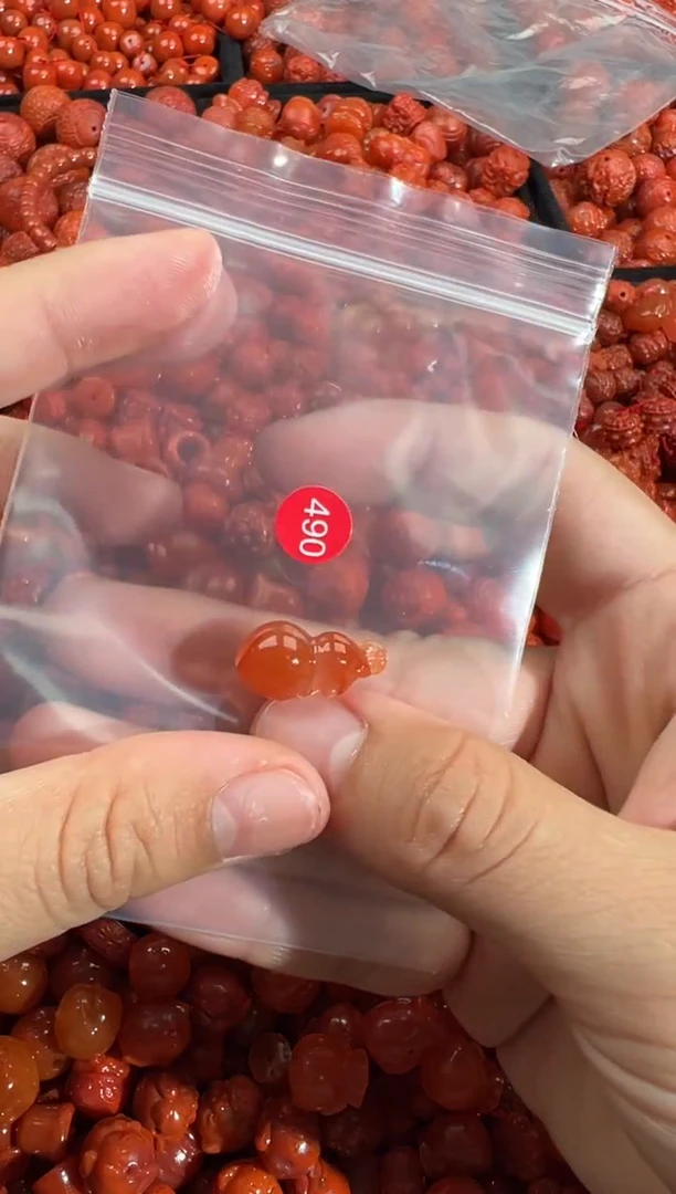 南红玛瑙未镶嵌颈饰11