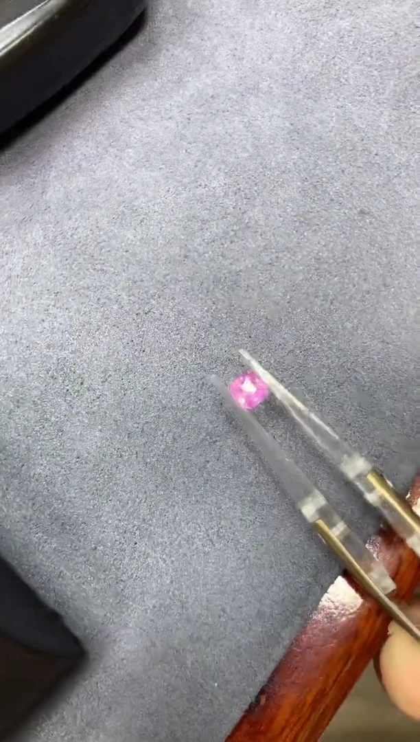 裸石蓝宝石0.56ct 57