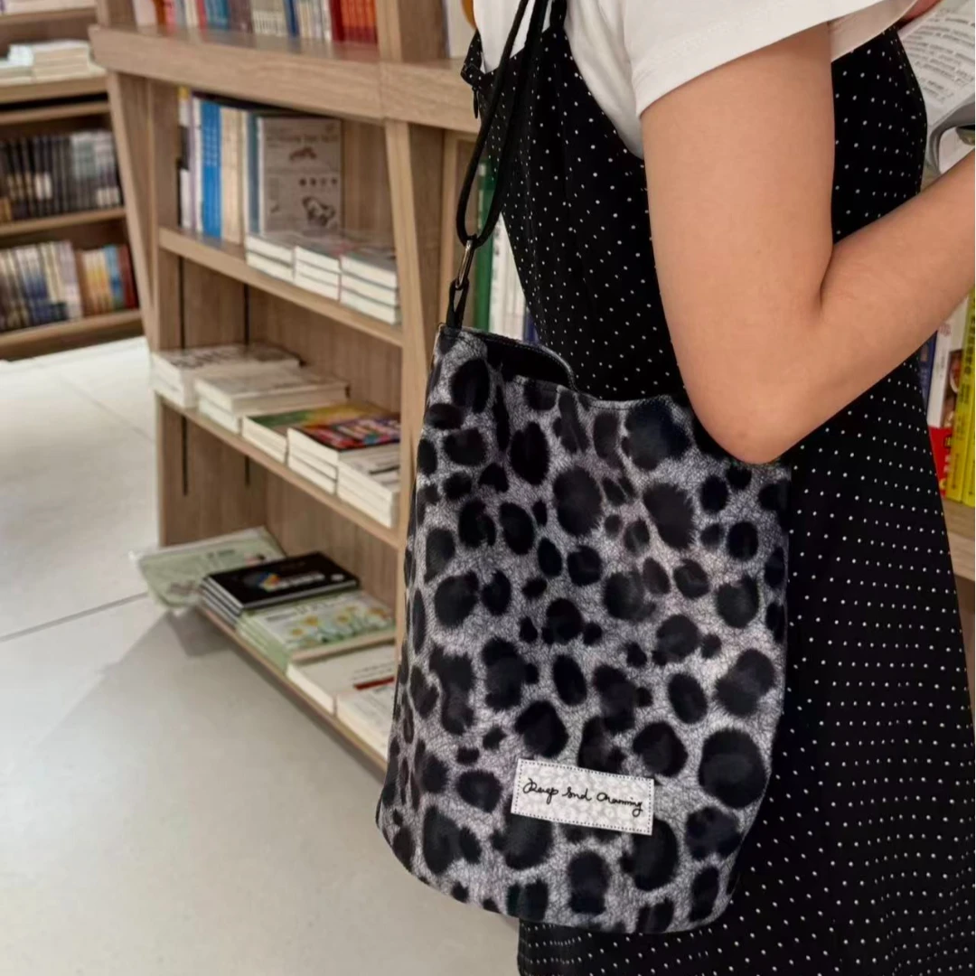 BDY包包清货100-810号休闲ins百搭单肩包妈咪包斜挎包水桶包