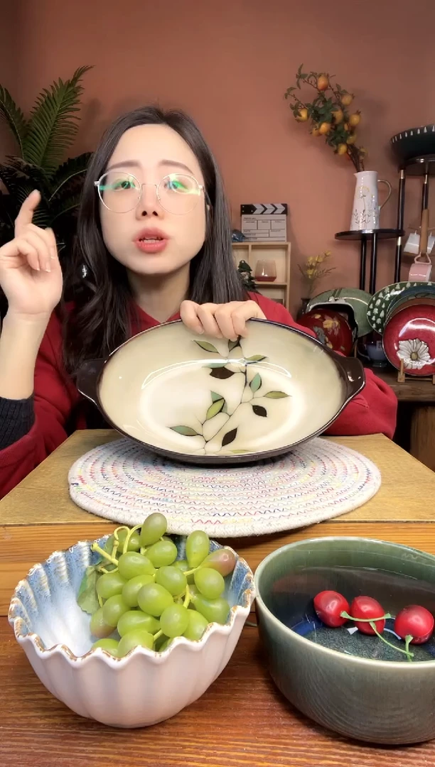 陶瓷11.3英寸双耳手绘鱼盘 微瑕疵