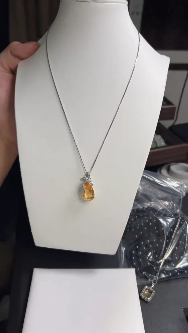 吊坠(赠链)银S925镶嵌黄晶巴西暴力黄黄水晶吊坠