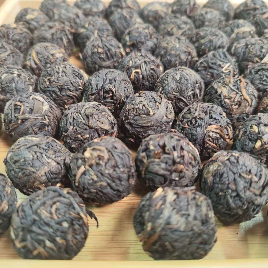 2013年南糯山手工龙珠老生茶250g*1袋ypq