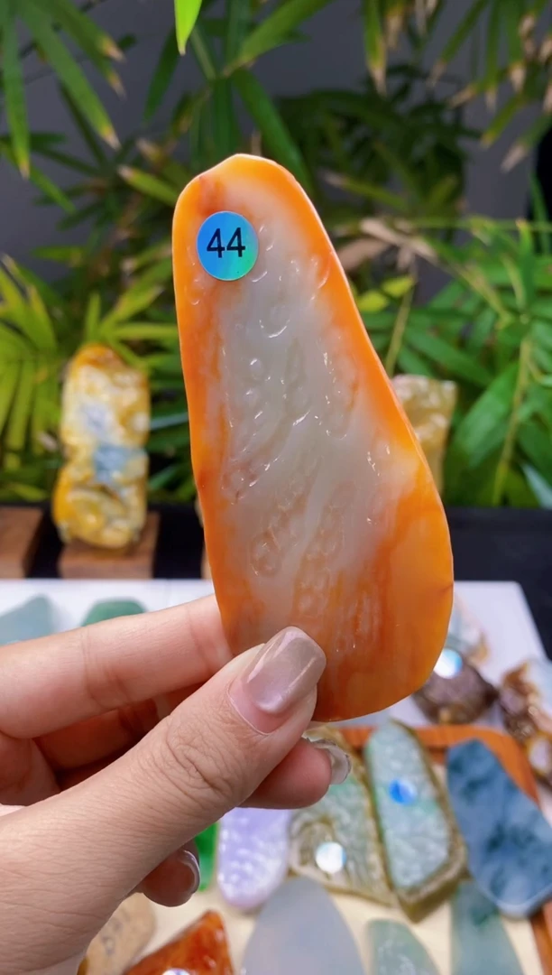 未镶嵌定制翡翠翡翠