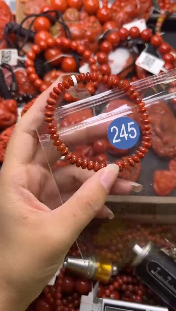 南红玛瑙未镶嵌珠宝奇石245-6