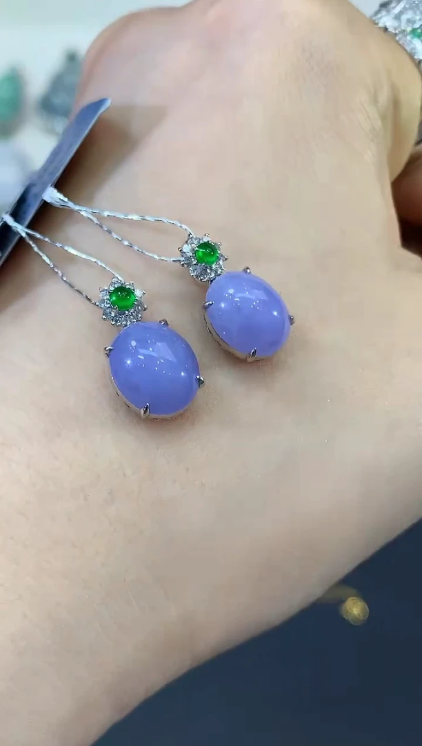 吊坠(不含链)18K金镶嵌翡翠B90  紫货有色差 多样性一件发货