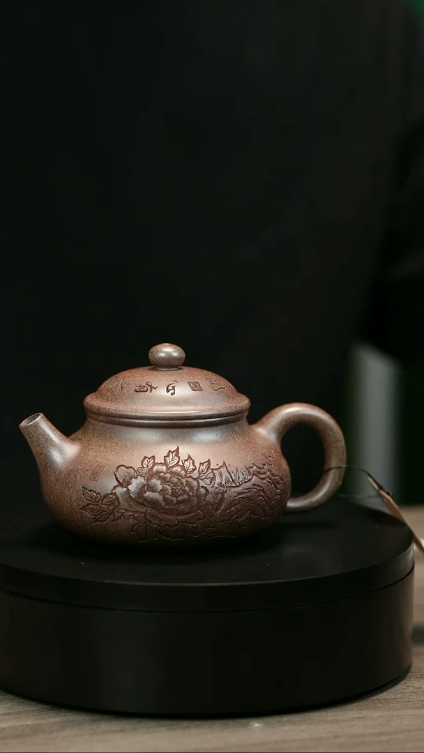 茶壶紫砂小**?H1984李琴刻绘柴烧容天