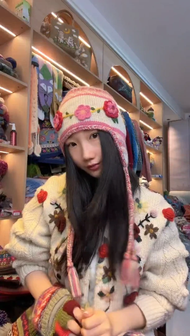 羊毛美利奴粉色立体勾花护耳