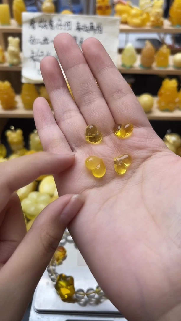 琥珀未镶嵌珠宝奇石055琥珀蜜蜡微瑕多样性随机发其一