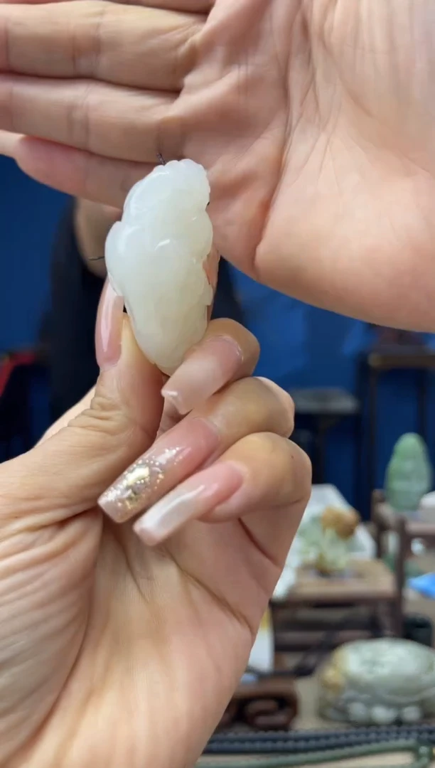 和田玉未镶嵌颈饰1