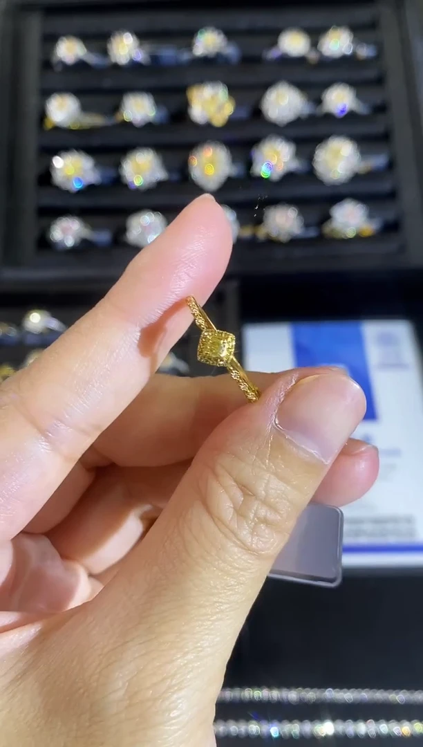 18K金镶嵌戒指钻石01