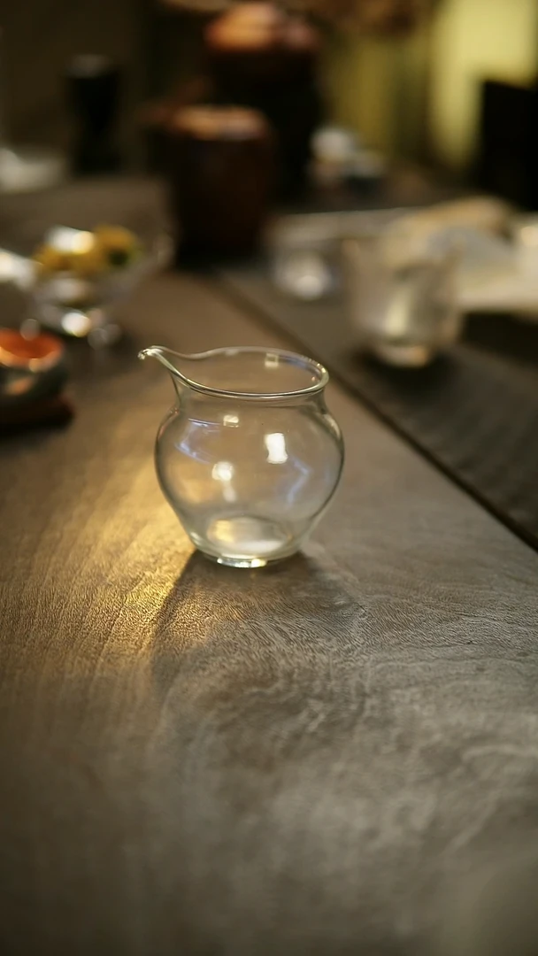 阿眠   玻璃公道杯