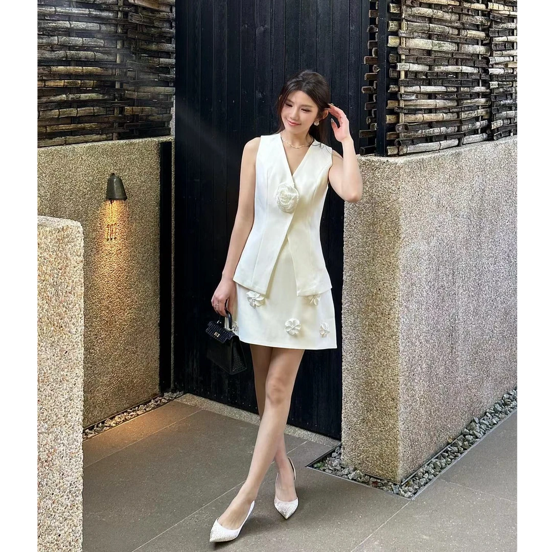 【QIAN】M501高级感法式V领胸前玫瑰马甲背心上衣时尚通勤套装