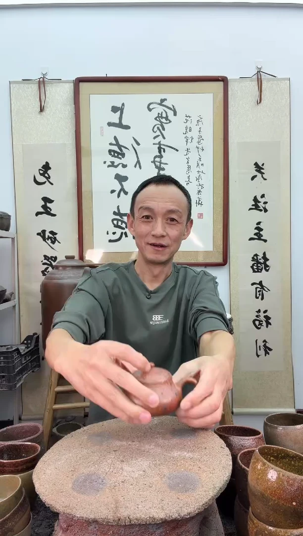 无釉裸烧手工小壶非遗技艺