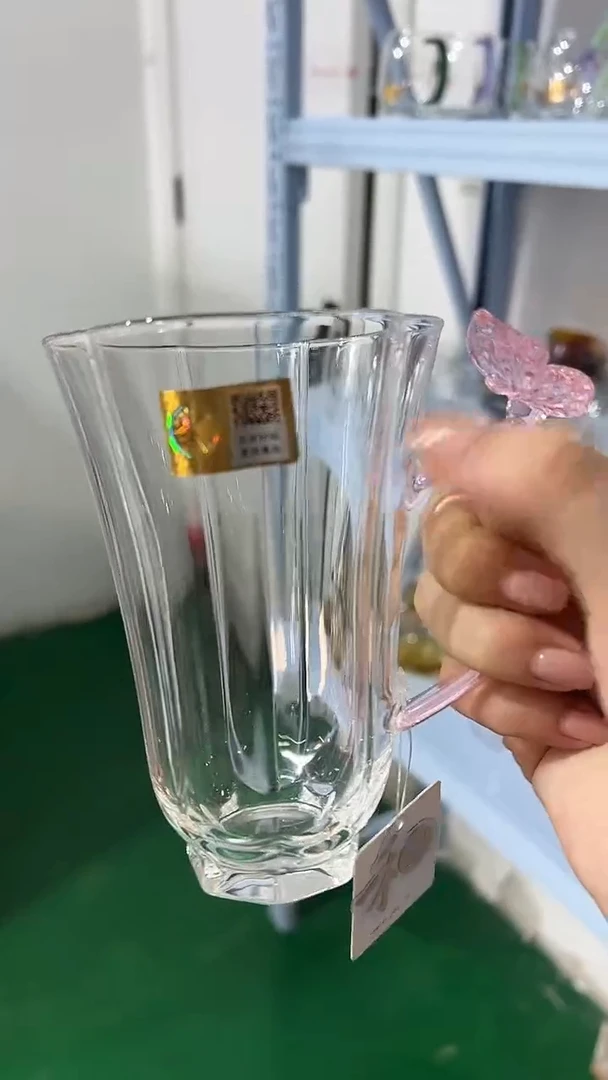 蝶梦绿茶杯。。。。。。。。。