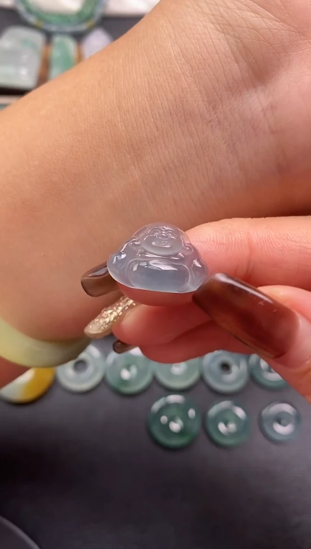 颈饰未镶嵌翡翠佛公