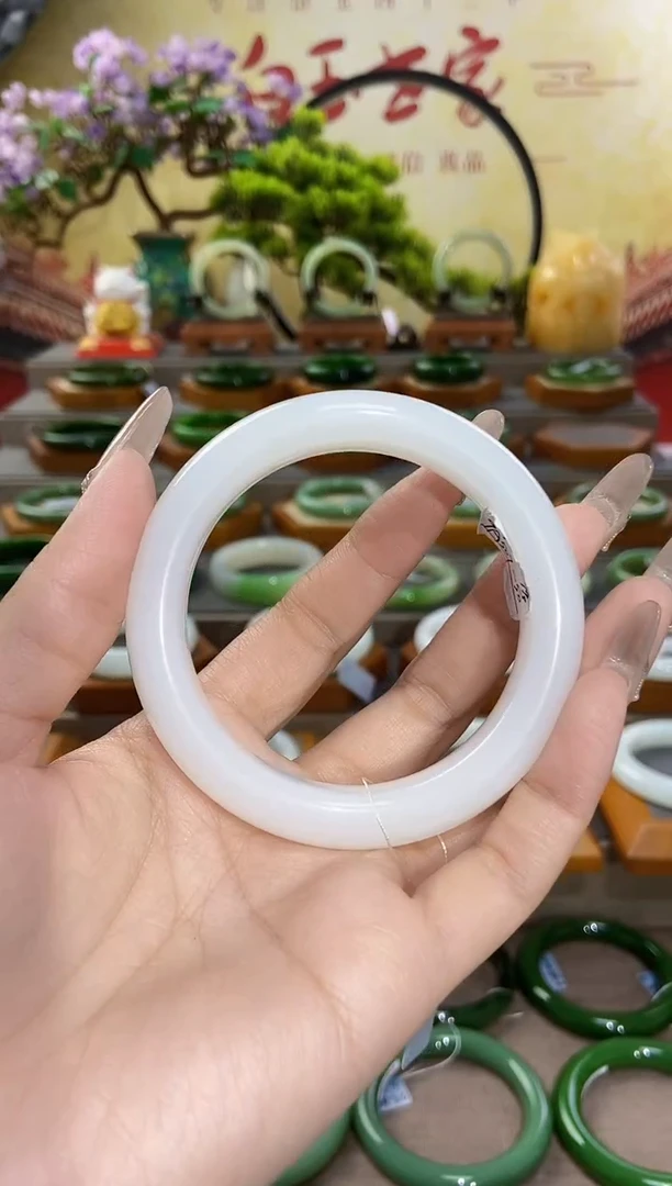 【闪购商品】和田玉手镯未镶嵌和田玉/山流水手镯59