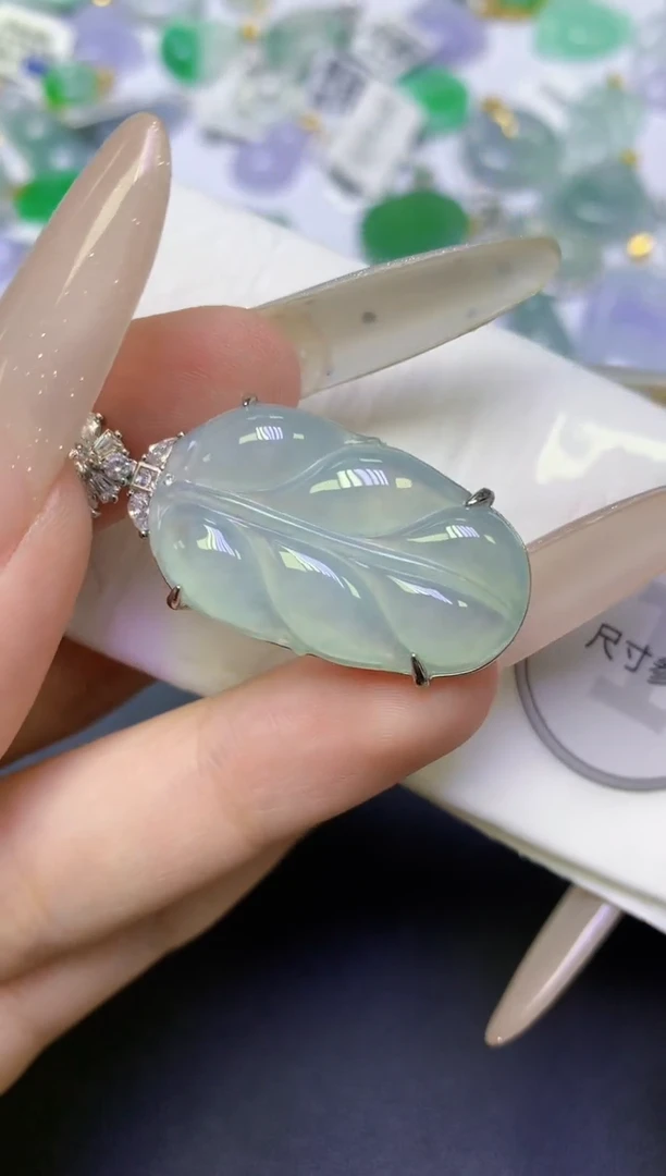 颈饰未镶嵌翡翠天然缅甸翡翠A货百元以上9元证书费自理