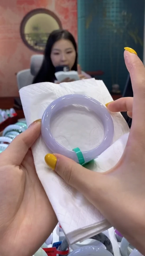 翡翠手镯未镶嵌多人08882