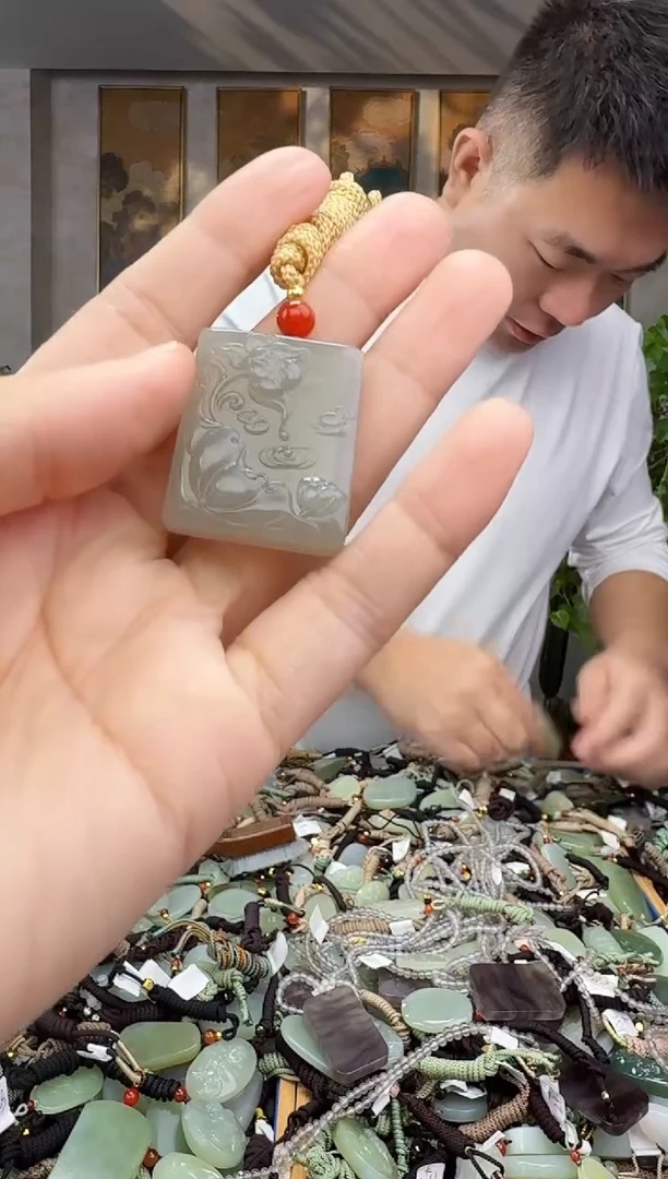 未镶嵌和田玉挂件拍一发一
