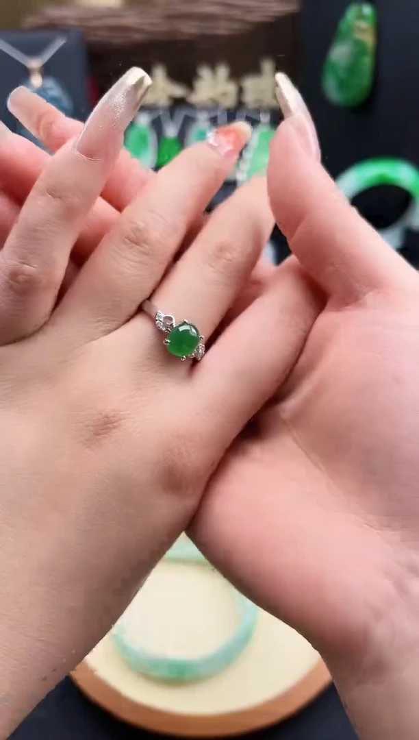 【闪购商品】翡翠戒指18K金镶嵌戒指