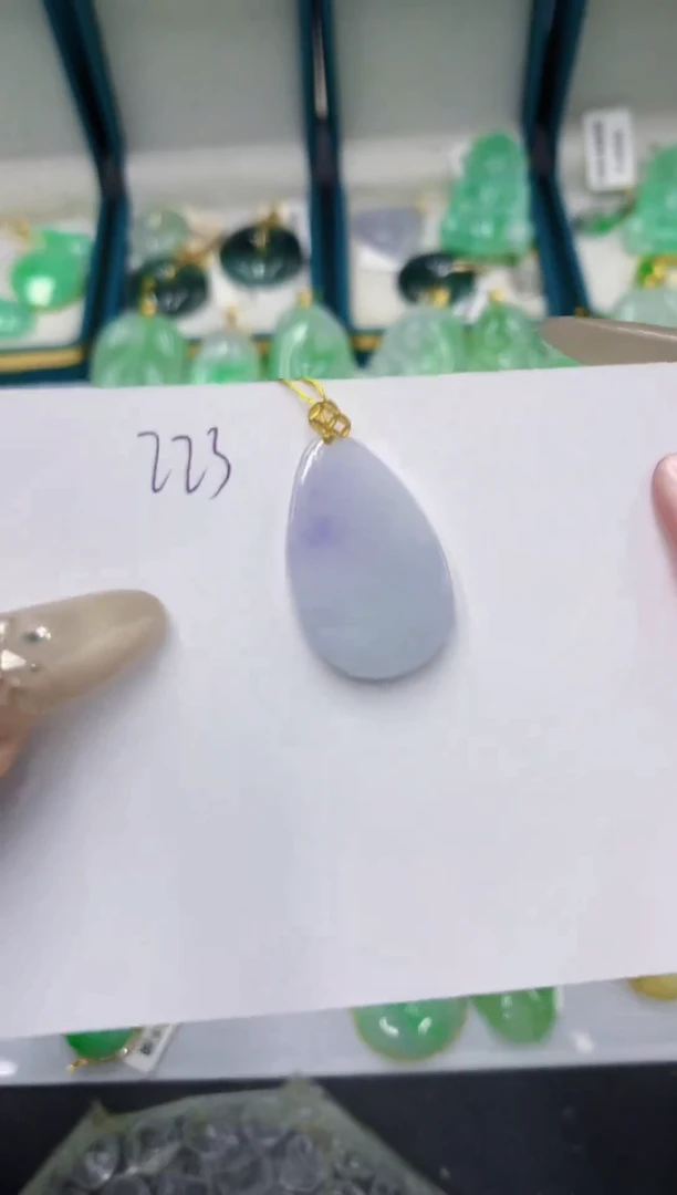 颈饰18K金镶嵌翡翠翡翠