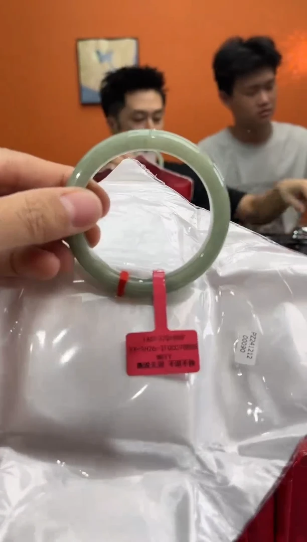 未镶嵌手镯翡翠2