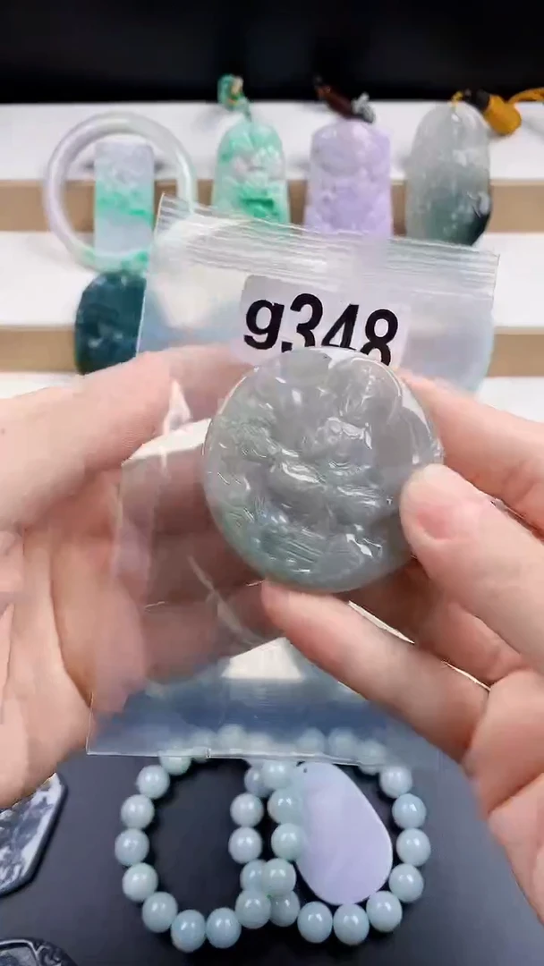颈饰未镶嵌翡翠天然翡翠吊坠挂件