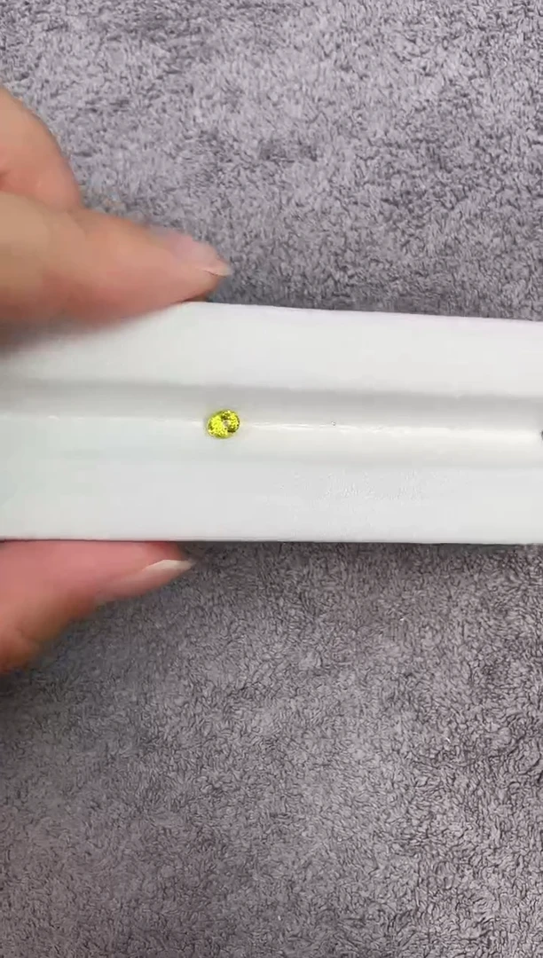 石榴石裸石未镶嵌一颗