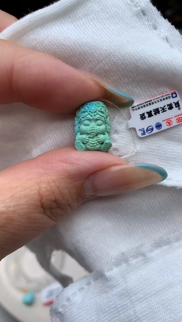 绿松石未镶嵌雕刻E94