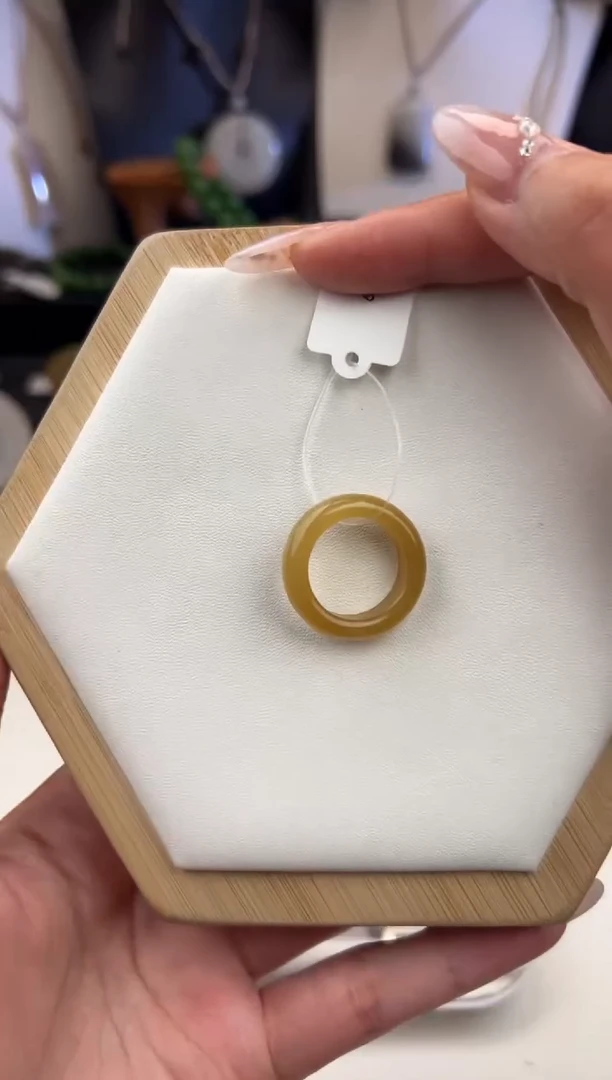 未镶嵌戒圈和田玉399