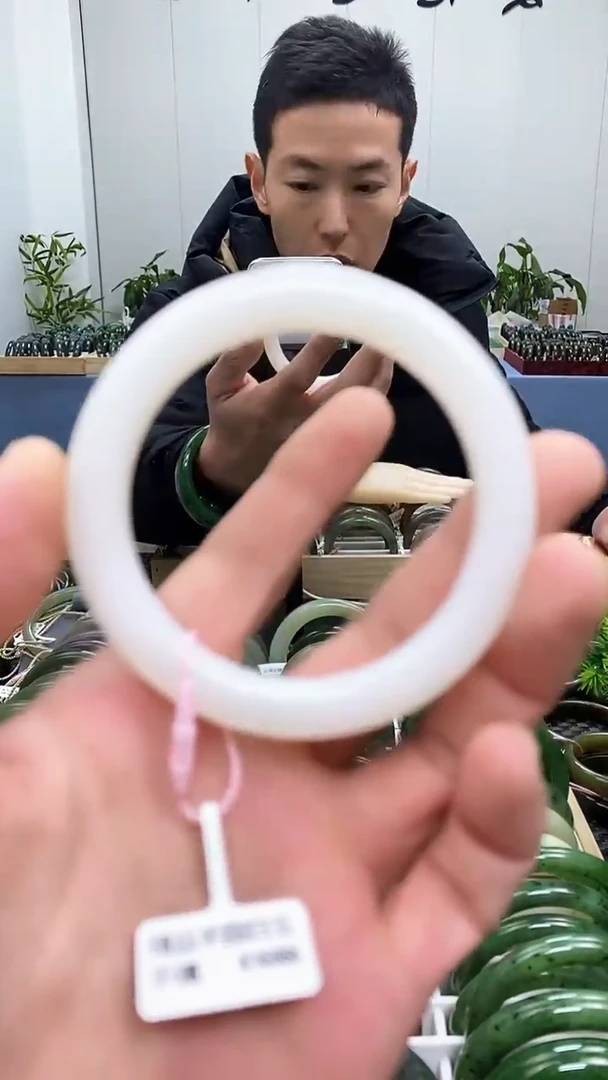 【闪购商品】和田玉手镯未镶嵌57.5